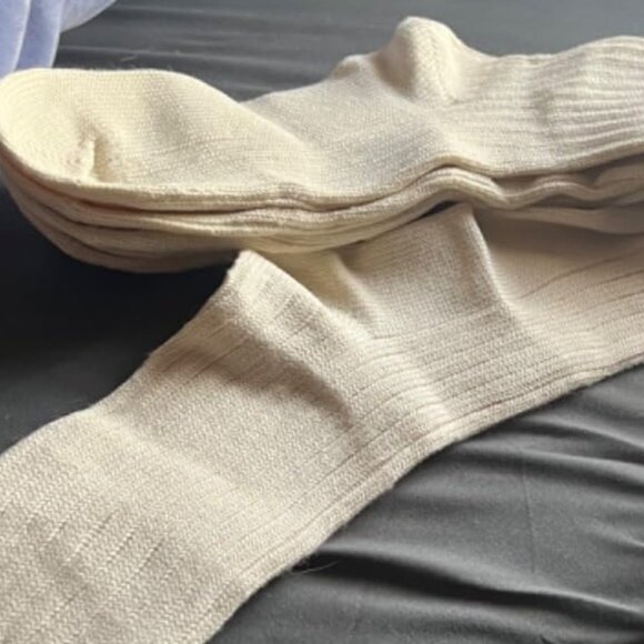 3 Pairs Crew Tan Socks - Picture 2 of 7